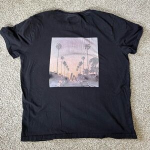 Denim & Flower LA black short sleeve. Palm trees. Size large. Beach. 100% cotton